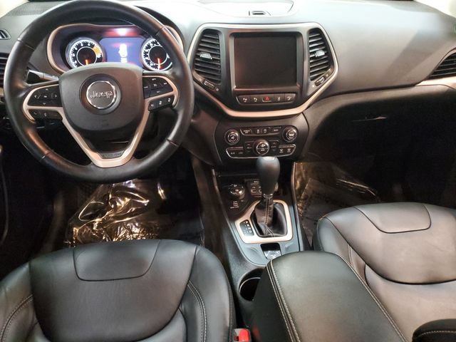 Used 2018 Jeep Cherokee Limited w/ Technology Group AWD/4WD image 13