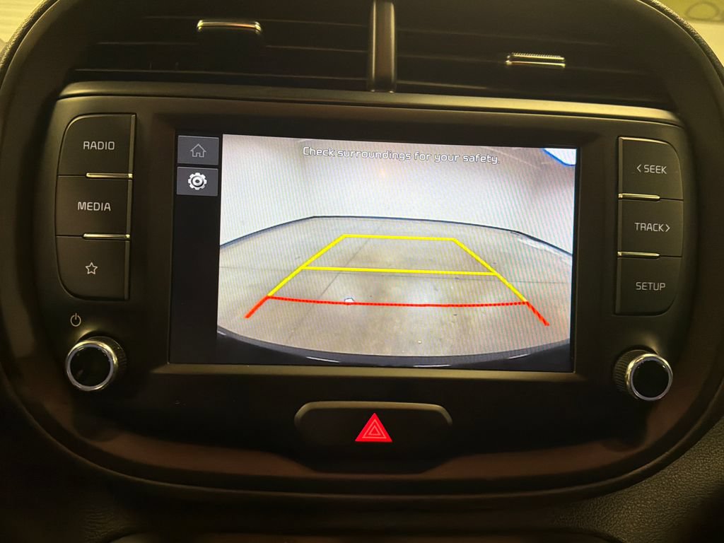 Used 2025 Kia Soul LX w/ LX Technology Package FWD image 37