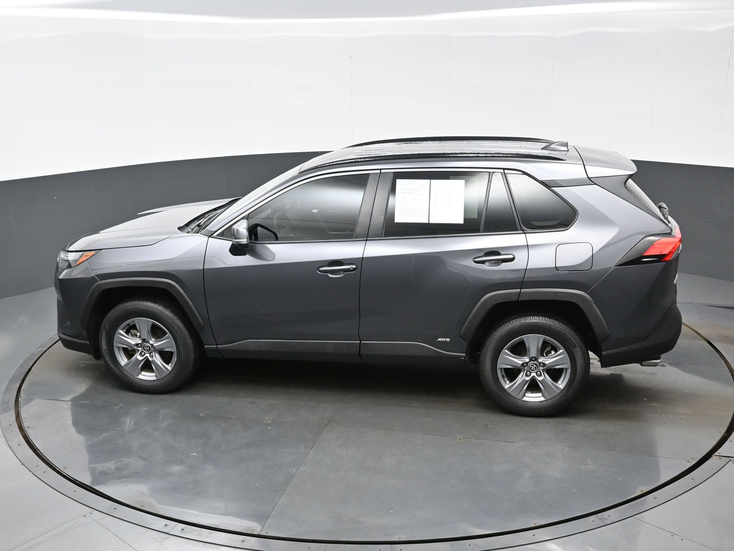 Used 2022 Toyota RAV4 XLE image 36