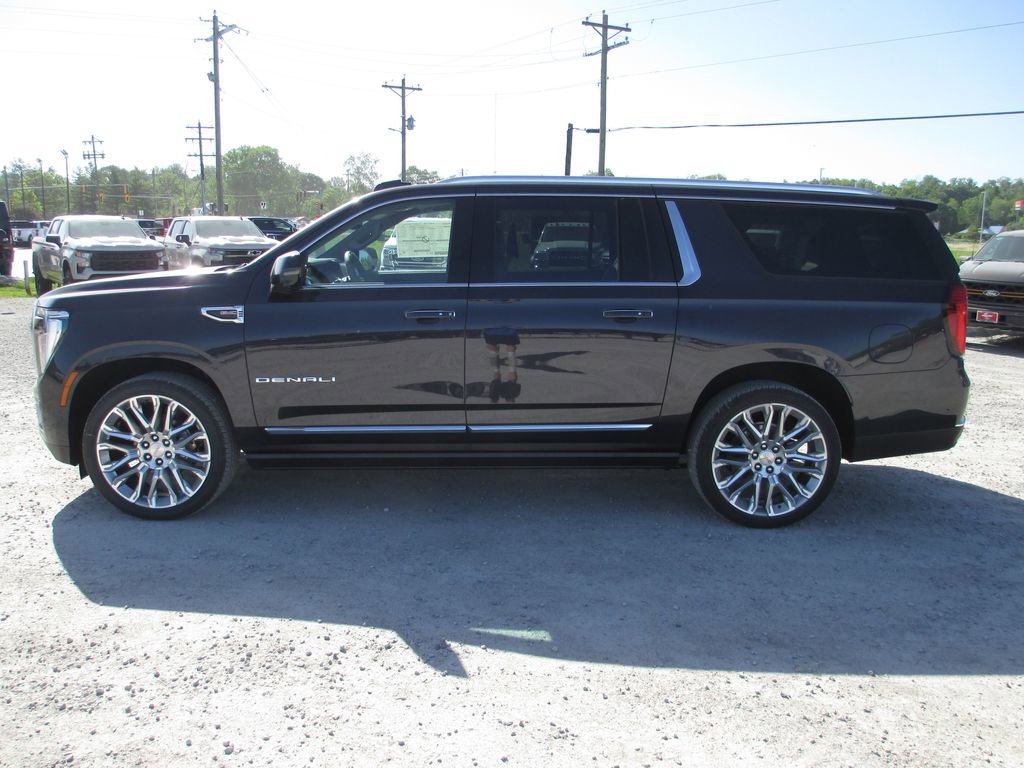 New 2026 GMC Yukon XL Denali w/ Denali Reserve Package AWD/4WD image 7