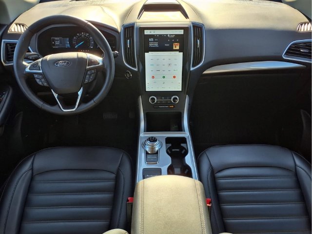 Used 2024 Ford Edge SEL w/ Convenience Package AWD/4WD image 16