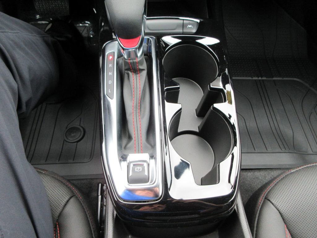 New 2026 Chevrolet Trax RS w/ Sunroof Package FWD image 28