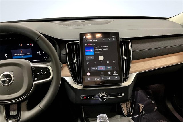 New 2026 Volvo XC90 B6 Plus w/ Protection Package Premier image 6