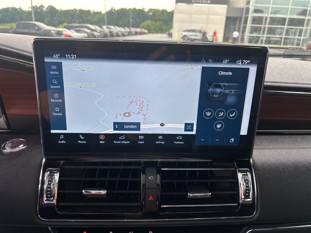 Used 2022 Lincoln Navigator Reserve AWD/4WD image 17