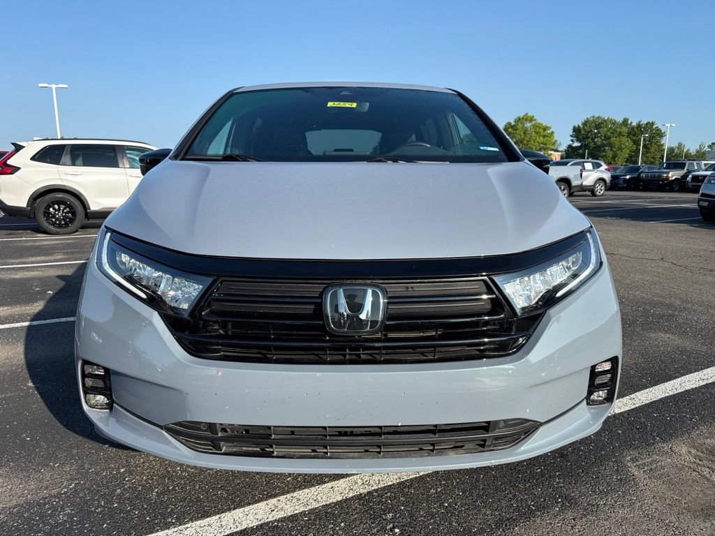 Used 2023 Honda Odyssey Sport image 2
