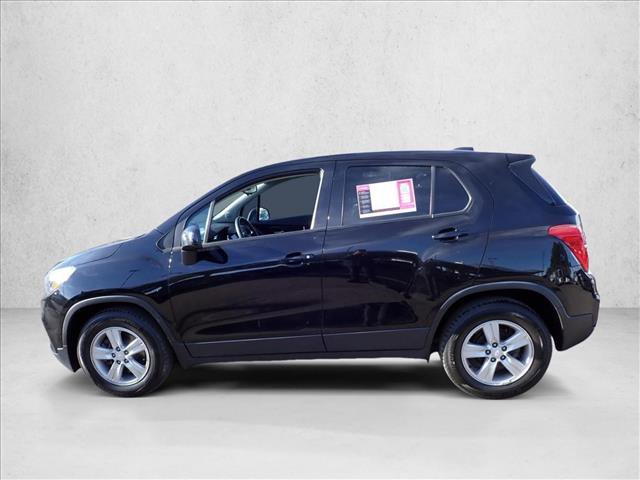 Used 2021 Chevrolet Trax LS w/ Tint and Cruise Package video 2