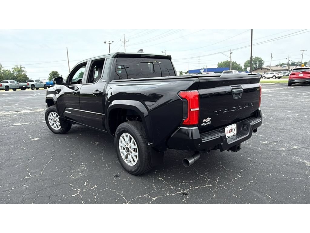 Certified 2024 Toyota Tacoma SR5 AWD/4WD image 5