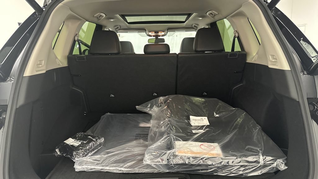 New 2026 Nissan Rogue Platinum w/ Platinum Premium Package AWD/4WD image 13