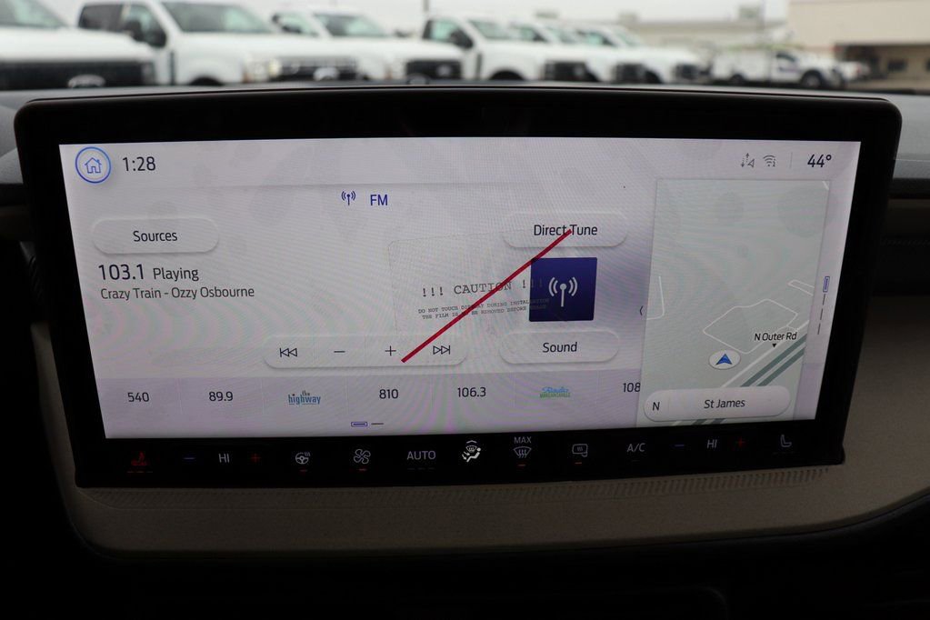 New 2026 Ford Maverick Lariat image 33