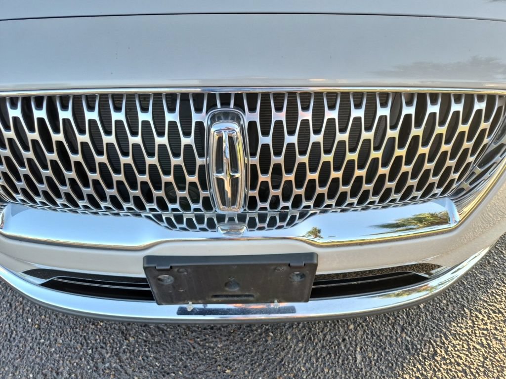 Used 2023 Lincoln Nautilus AWD w/ Premium Package image 9