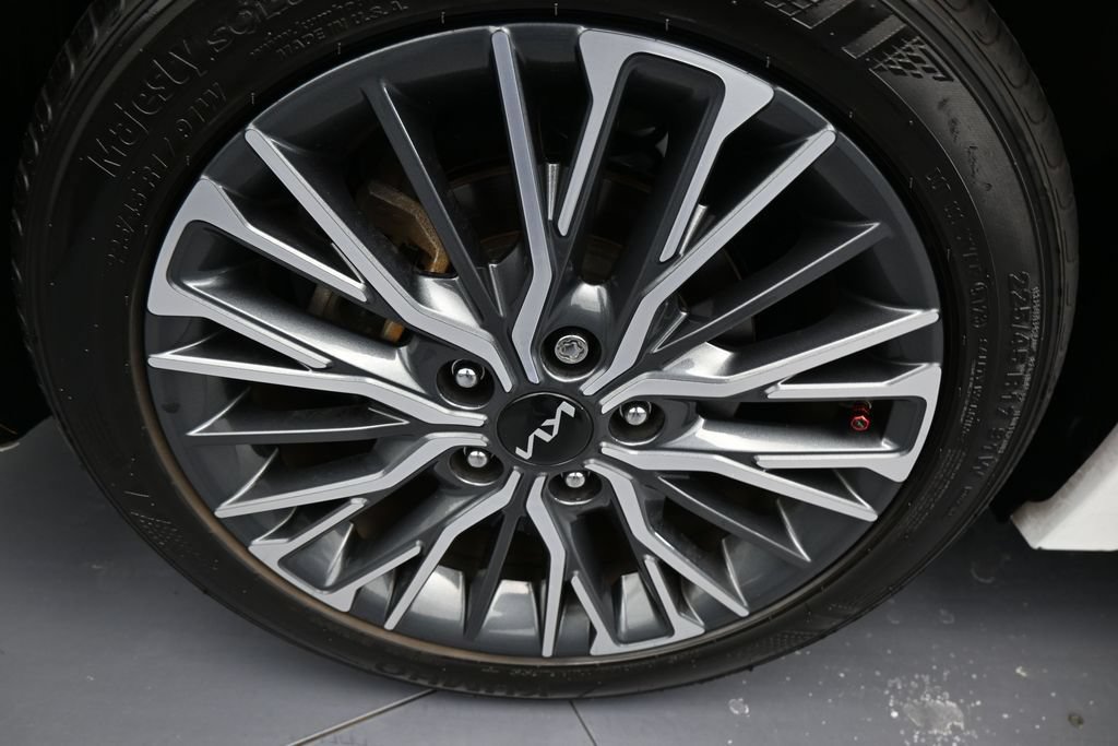 Used 2024 Kia Forte GT-Line FWD image 40