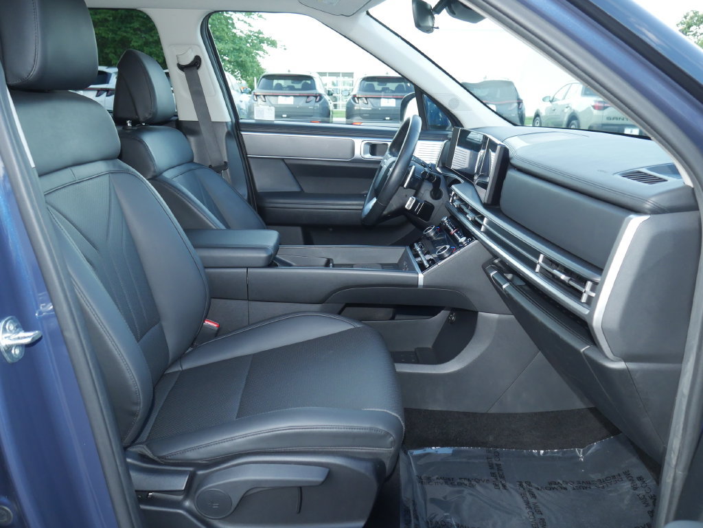 Used 2025 Hyundai Santa Fe SEL AWD/4WD image 24