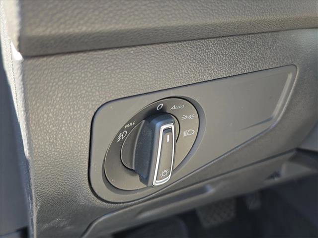 Used 2021 Volkswagen Tiguan SE image 7