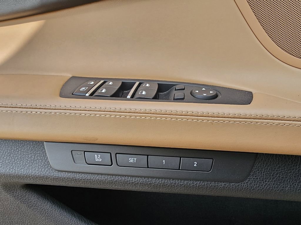 Used 2015 BMW 750Li xDrive image 20