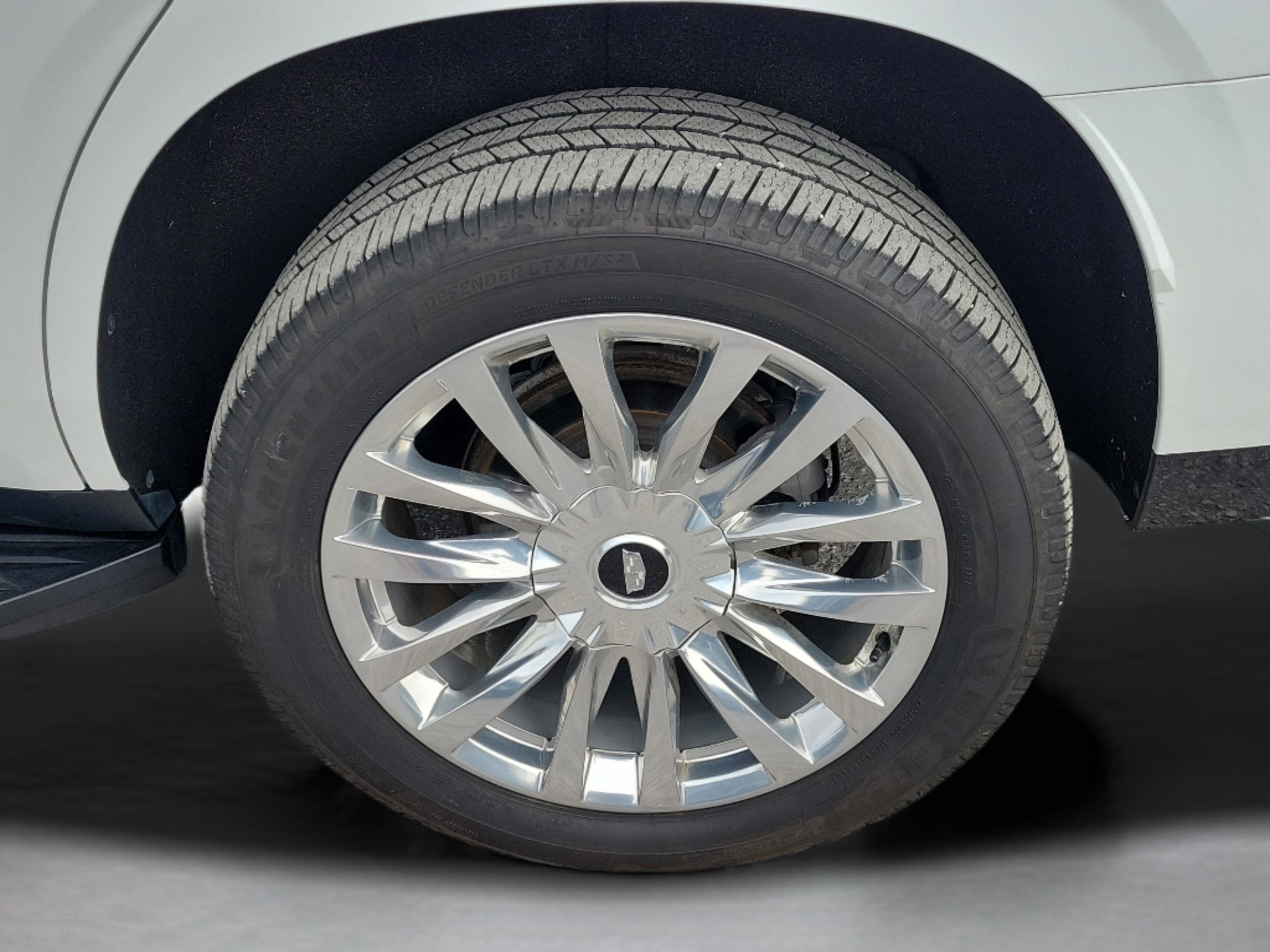 Used 2022 Cadillac Escalade Premium Luxury image 6