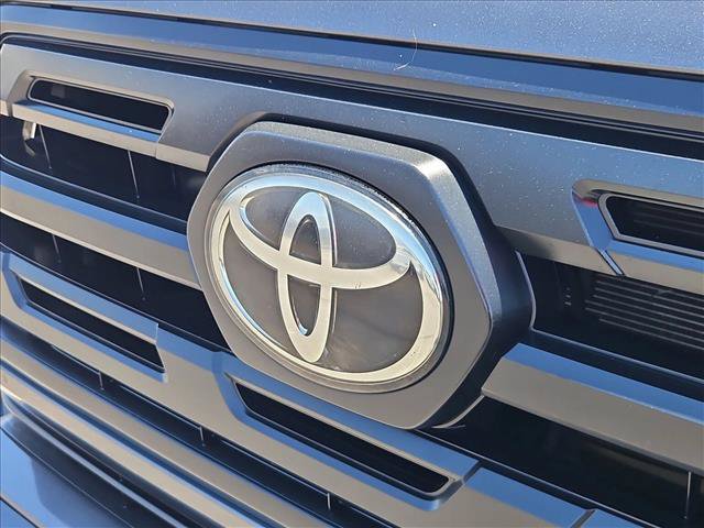 Used 2018 Toyota Tacoma SR w/ SR Convenience Package RWD image 30