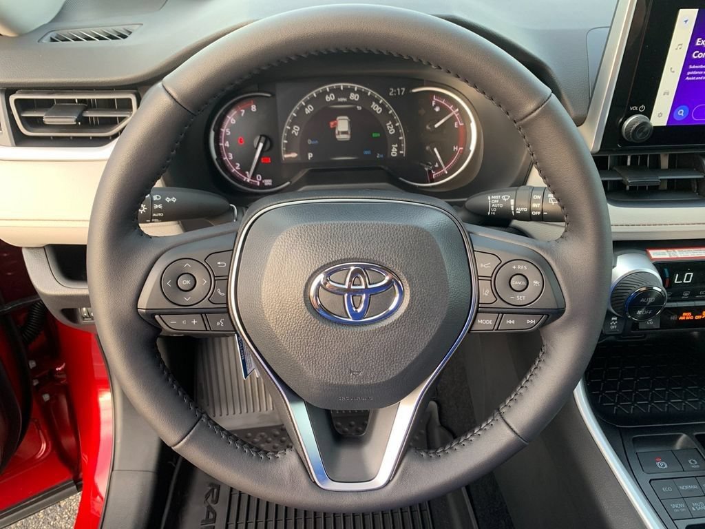 New 2025 Toyota RAV4 XLE w/ Convenience Package AWD/4WD image 24
