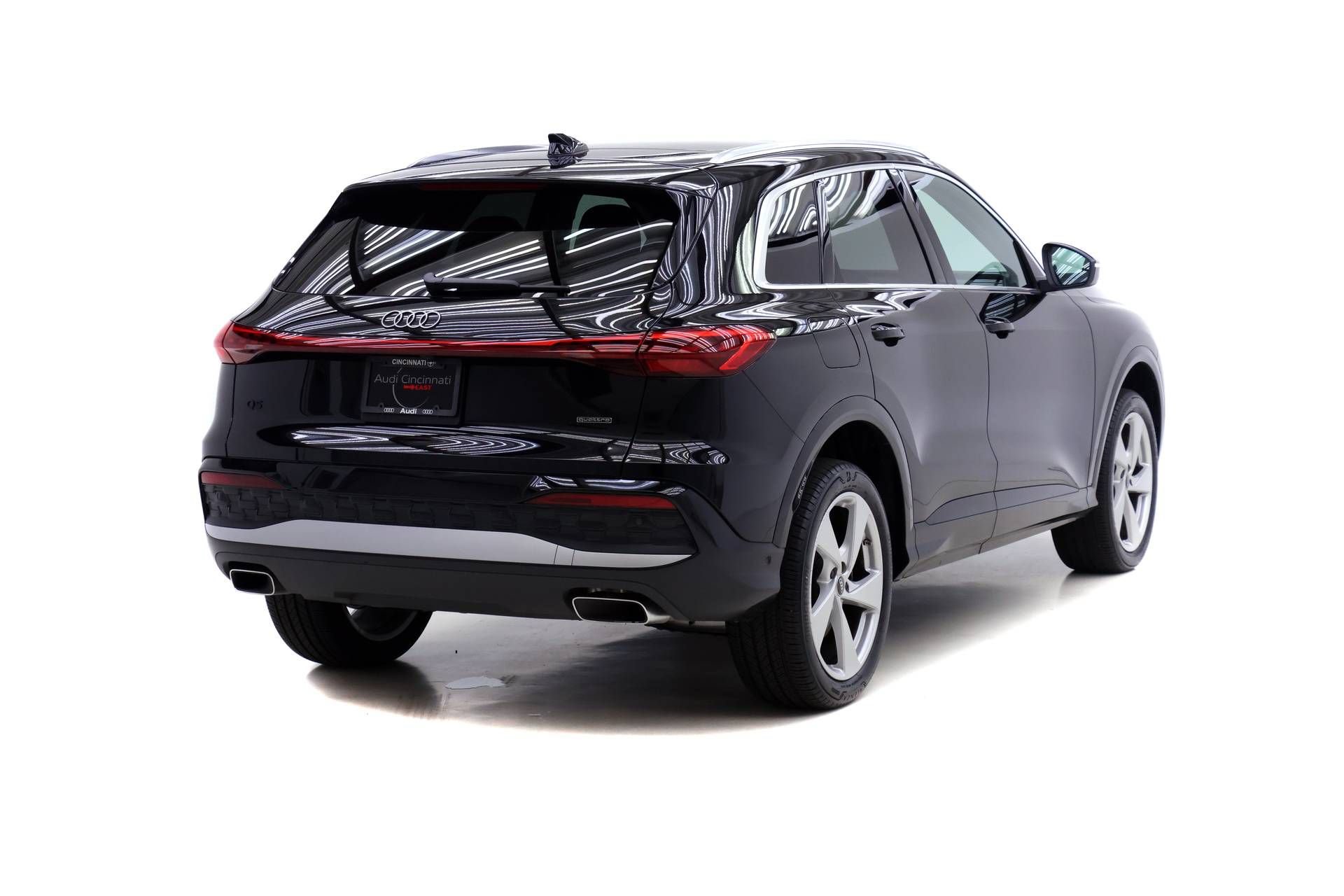 Certified 2025 Audi Q5 Premium Plus AWD/4WD image 4
