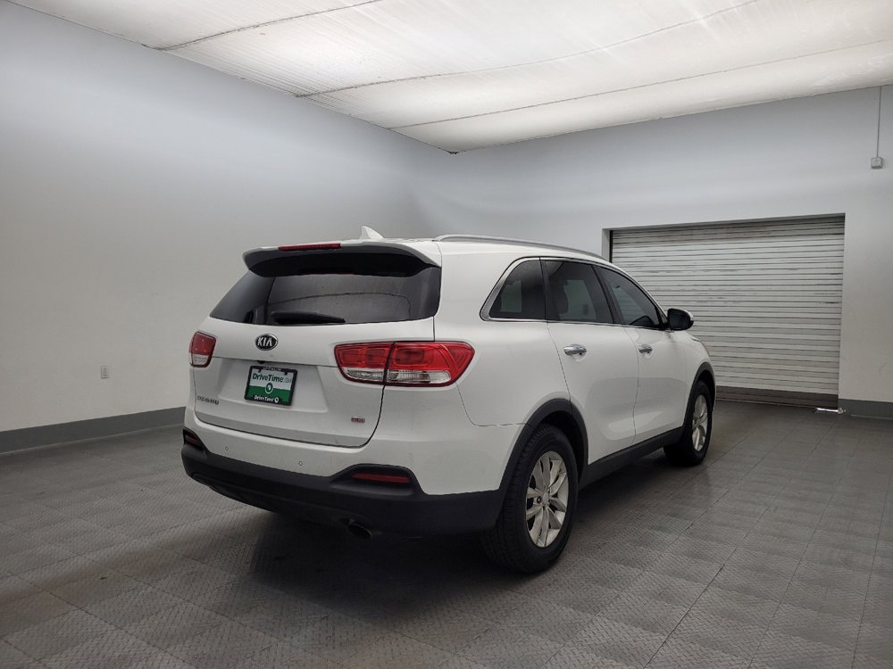 Used 2018 Kia Sorento LX image 9