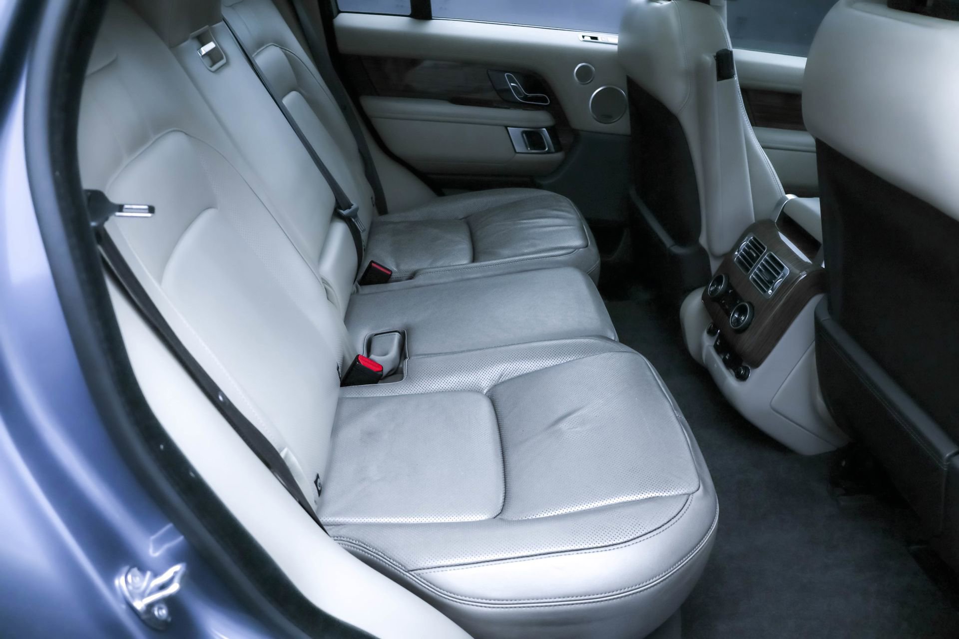 Used 2019 Land Rover Range Rover HSE image 25