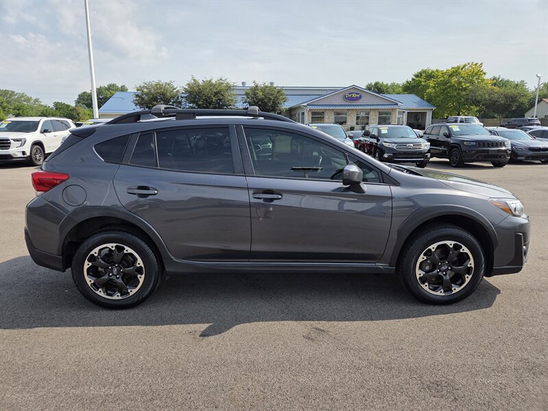 Used 2023 Subaru Crosstrek 2.0i Premium AWD/4WD image 2