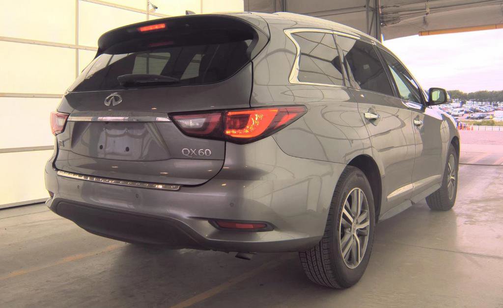 Used 2020 INFINITI QX60 Luxe w/ Essential Package FWD image 8
