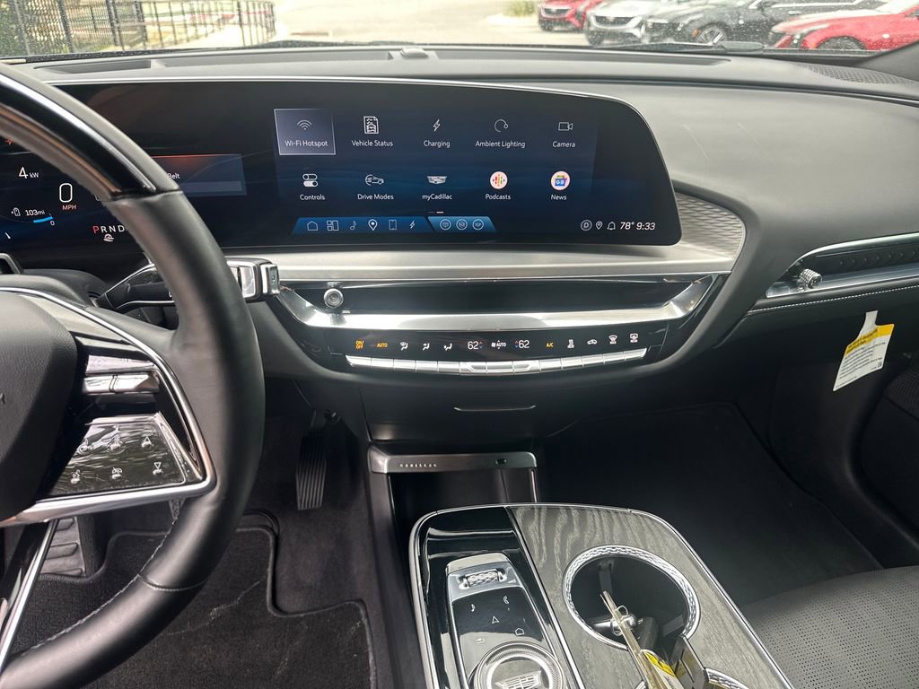 Used 2023 Cadillac Lyriq 2WD image 15