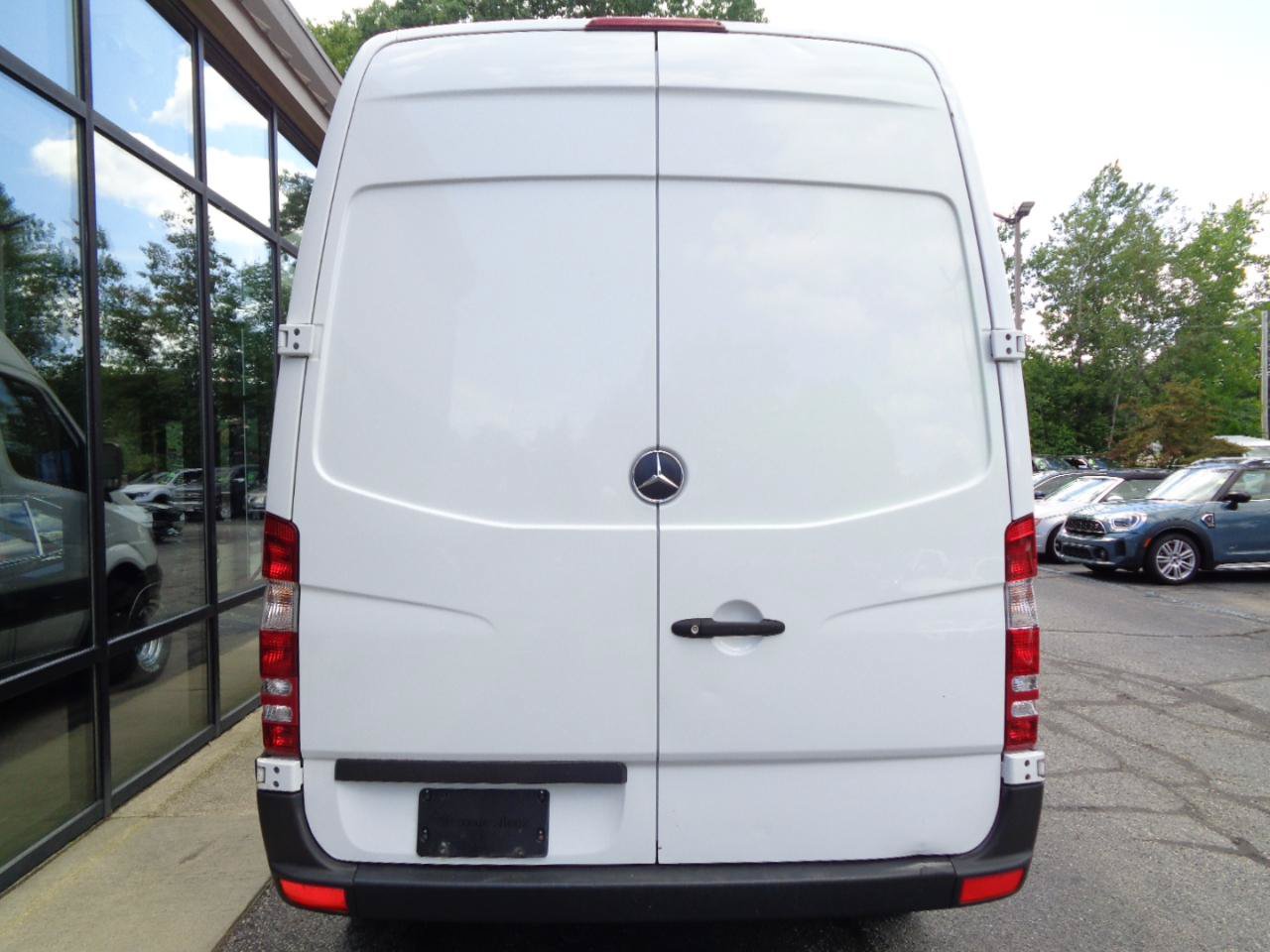 Used 2016 Mercedes-Benz Sprinter 2500 image 6