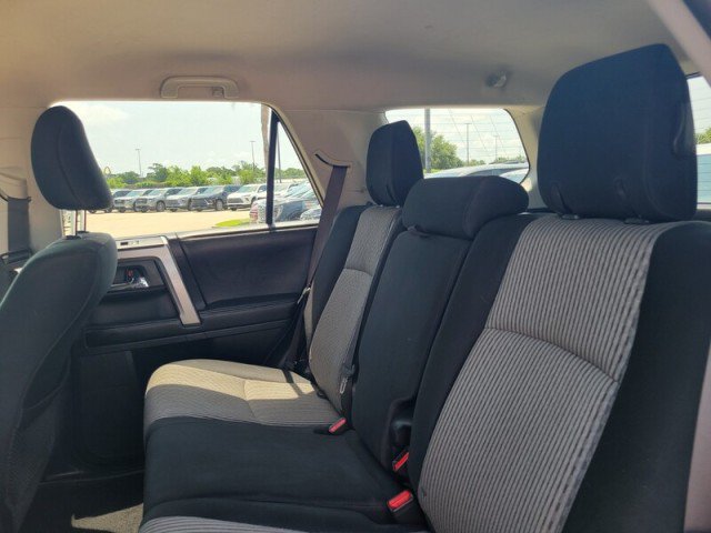 Used 2016 Toyota 4Runner SR5 AWD/4WD image 26