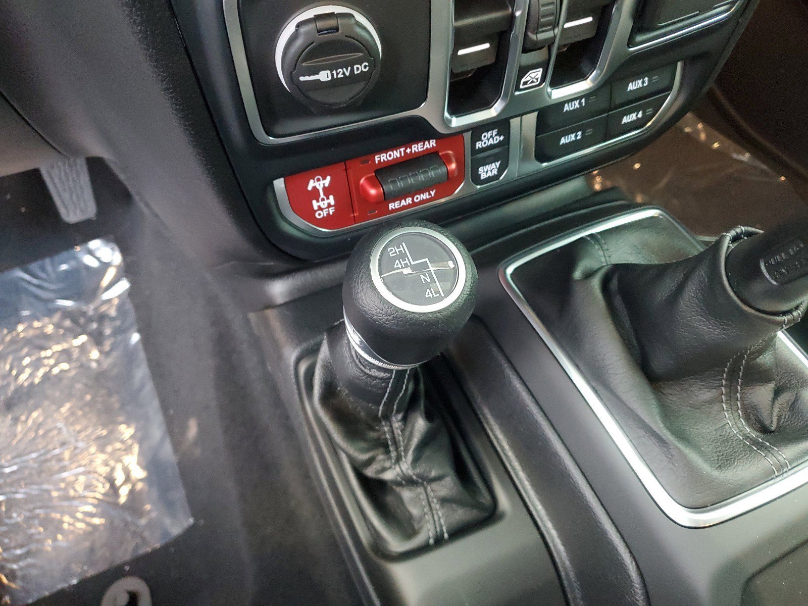 New 2025 Jeep Wrangler Unlimited Rubicon w/ Safety Group image 23