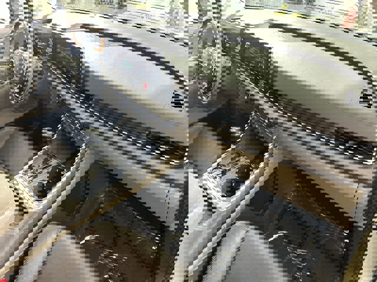 Used 2025 Kia Carnival EX image 26