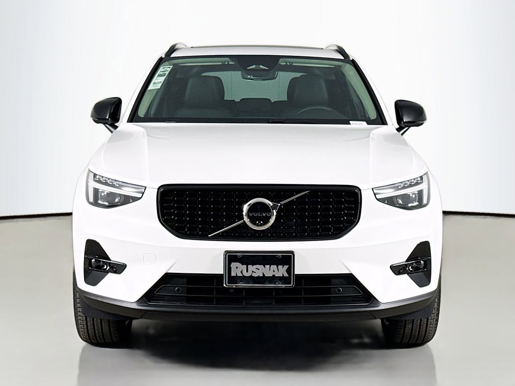 New 2026 Volvo XC40 B5 Ultra w/ Climate Package image 2