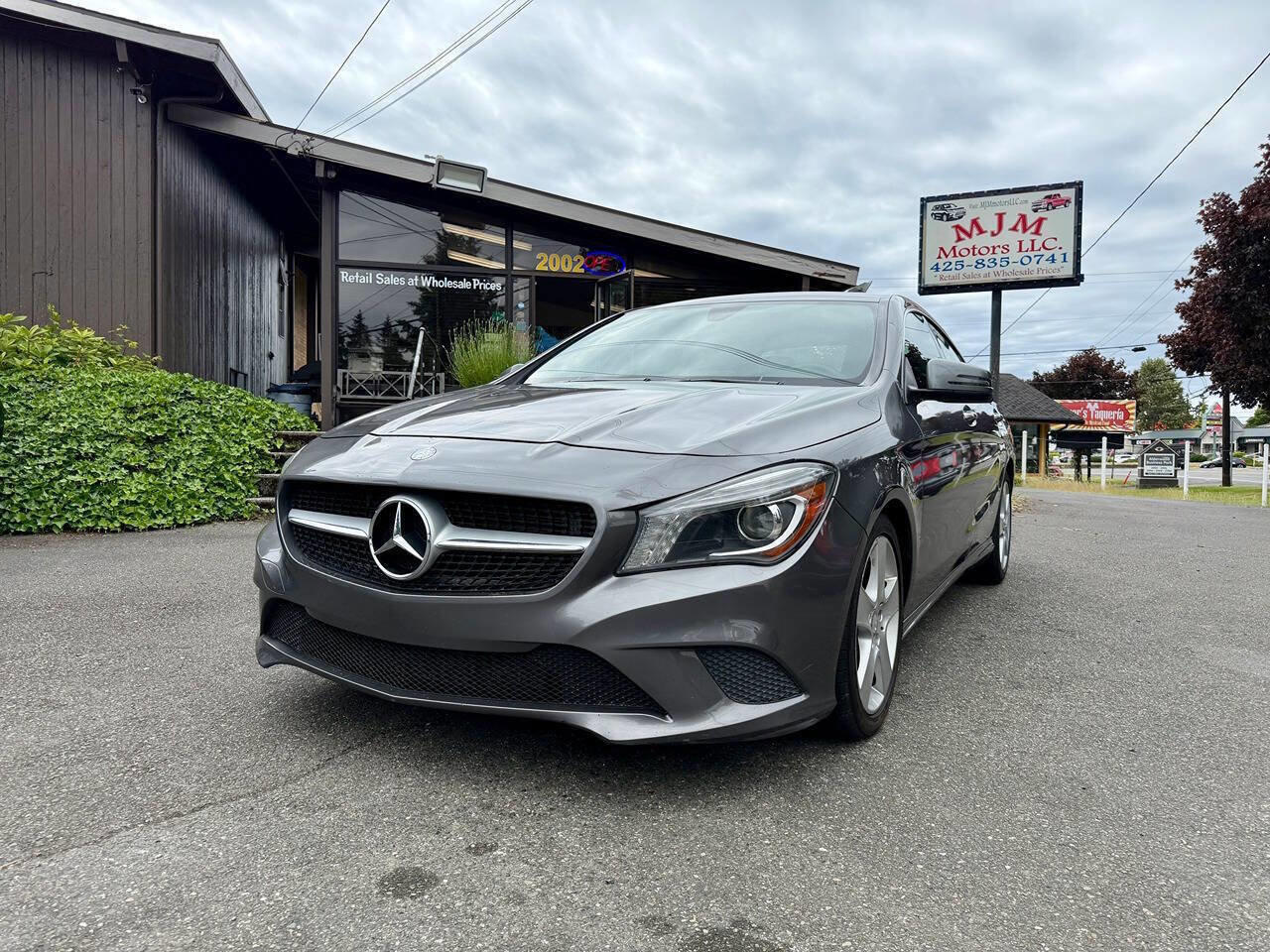 Used 2015 Mercedes-Benz CLA 250 4MATIC image 2