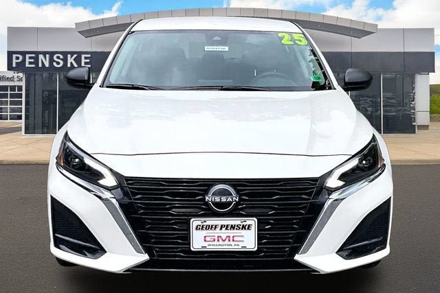 Used 2025 Nissan Altima 2.5 SV AWD/4WD image 3