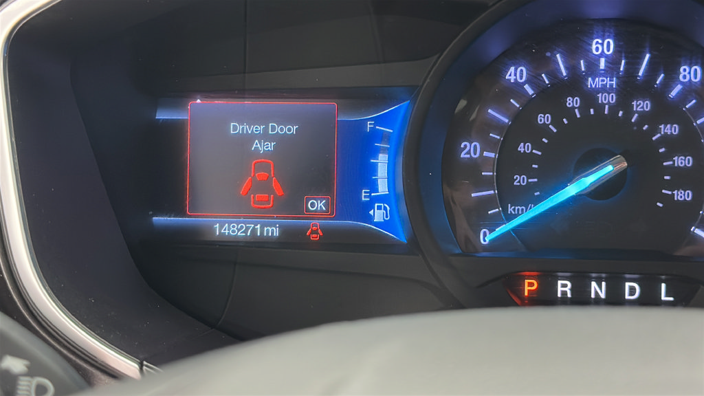 Used 2019 Ford Fusion Energi Titanium FWD image 16