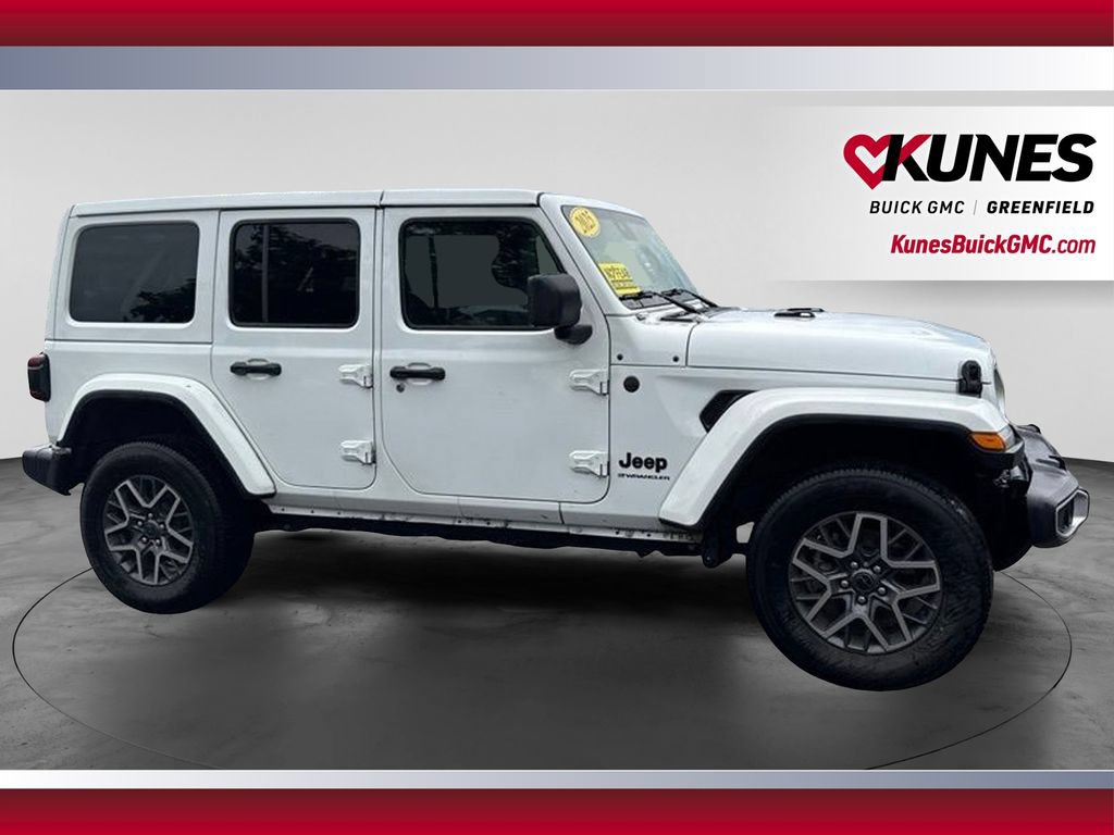 Used 2025 Jeep Wrangler Unlimited Sahara AWD/4WD image 5