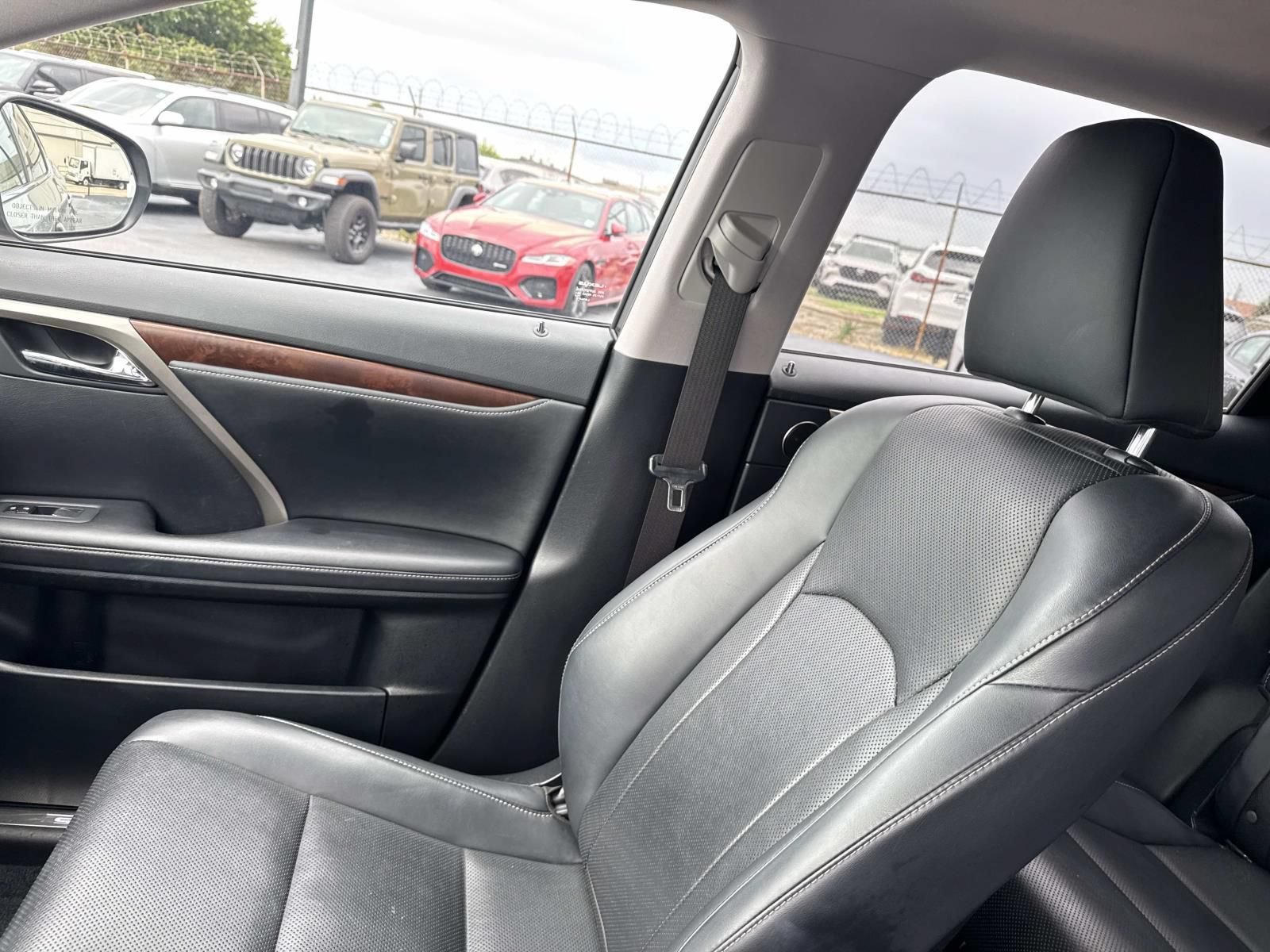 Used 2021 Lexus RX 350L FWD w/ Premium Package image 16