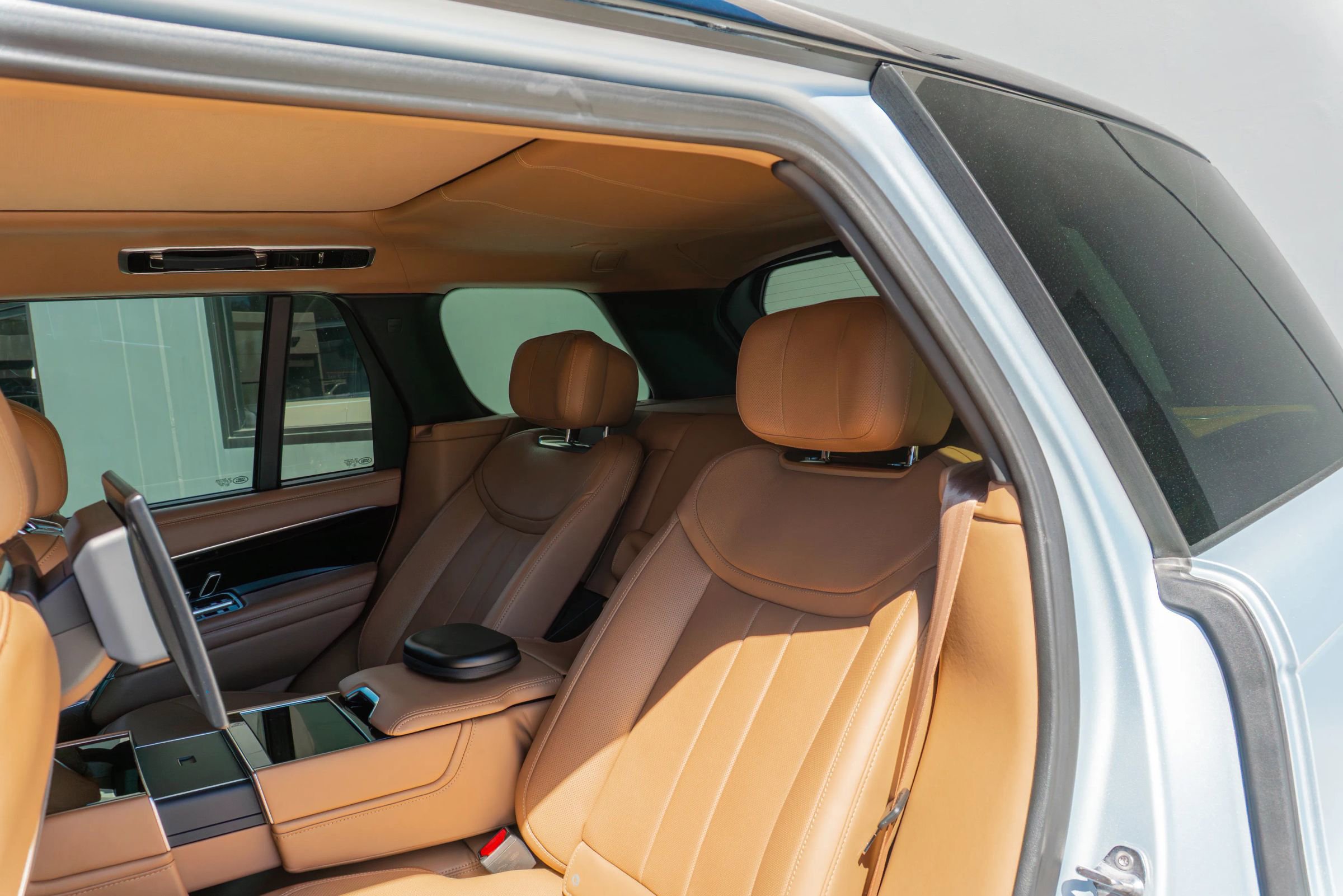 Used 2023 Land Rover Range Rover Autobiography image 13