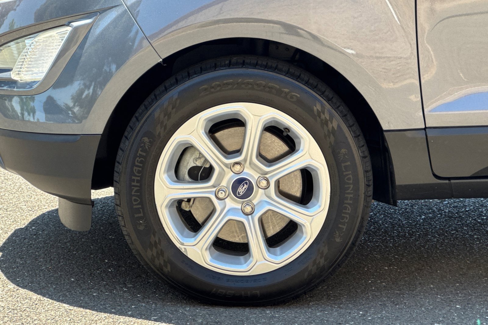 Used 2020 Ford EcoSport SE w/ SE Convenience Package image 25