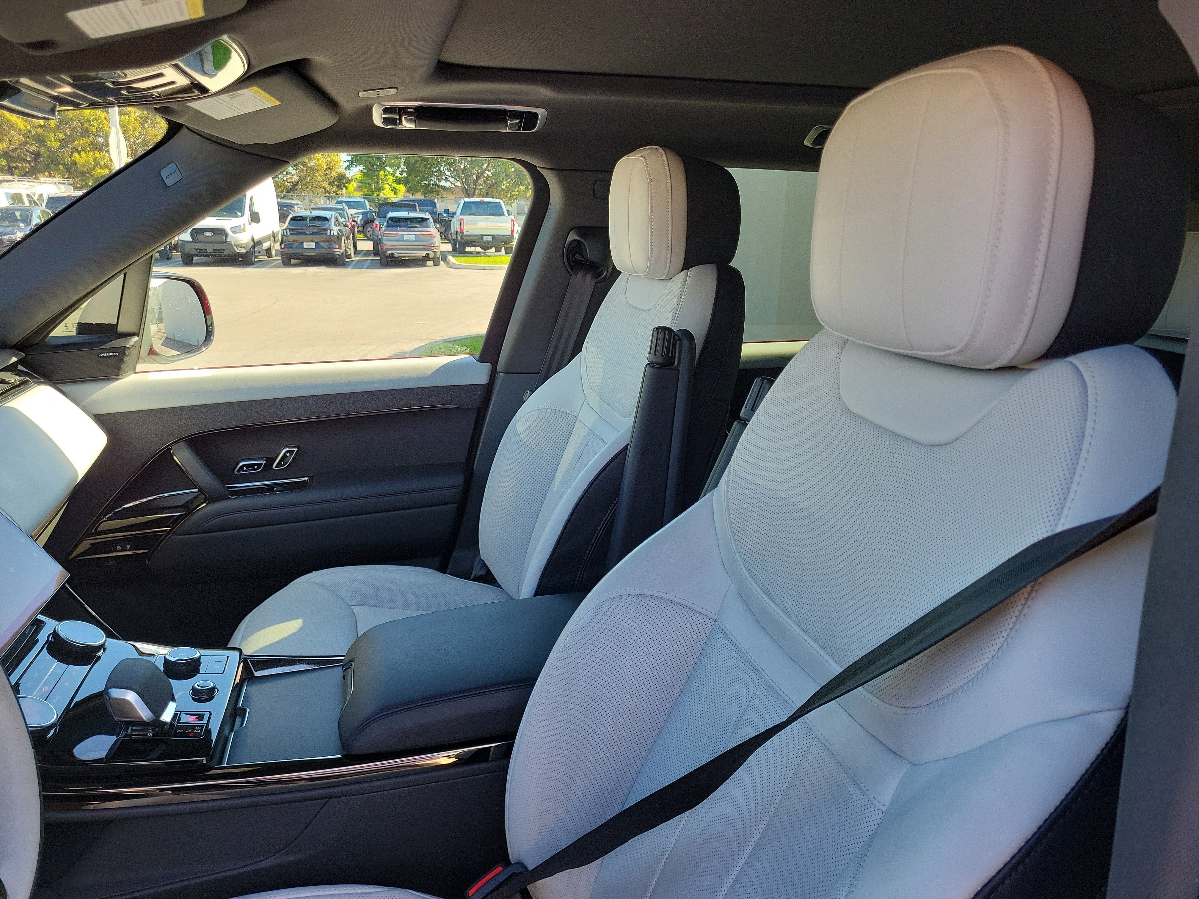 Used 2023 Land Rover Range Rover Sport SE Dynamic image 12