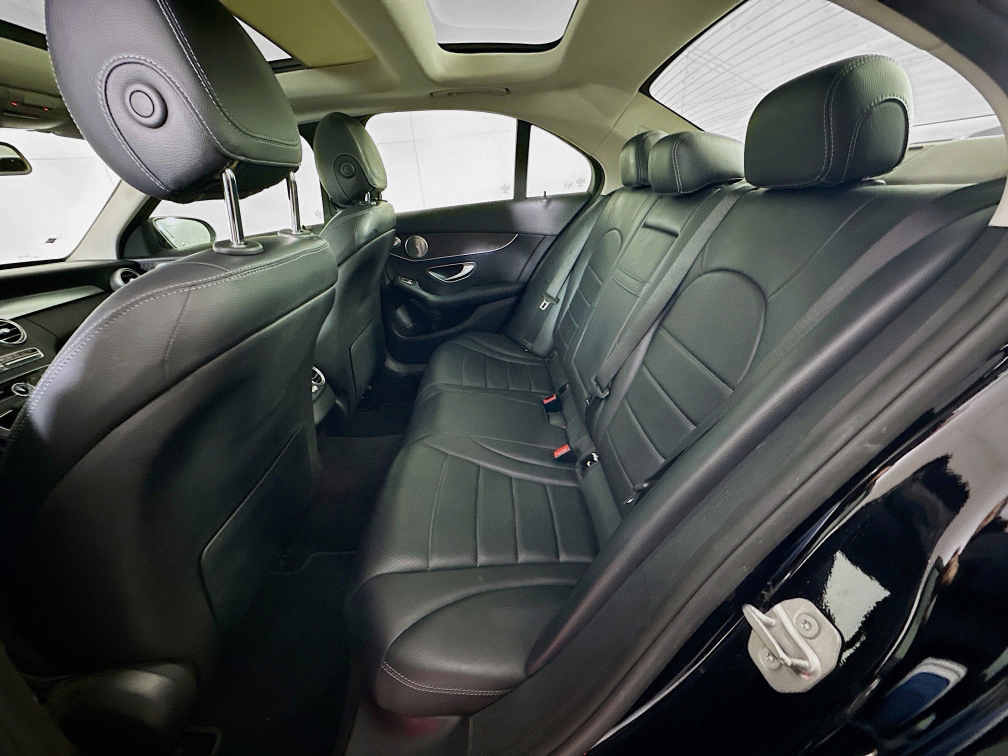 Used 2017 Mercedes-Benz C 300 Sedan image 29
