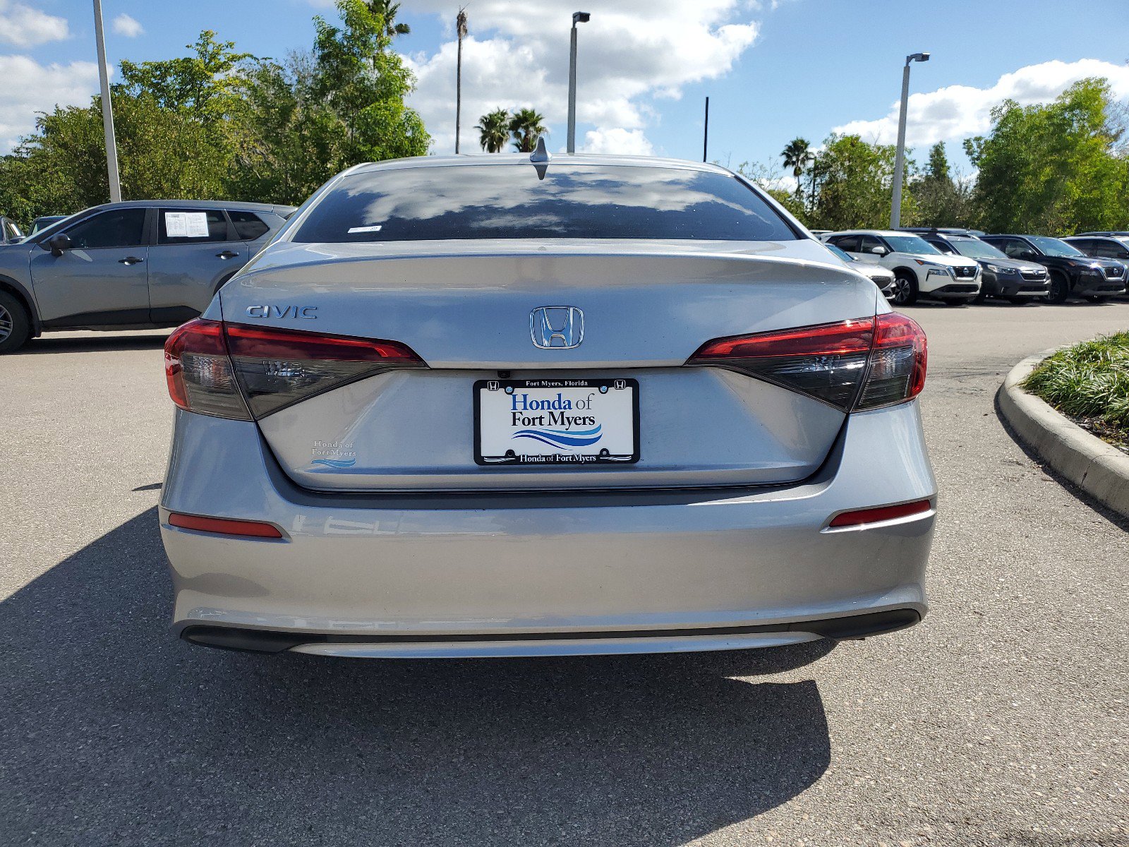 Used 2022 Honda Civic LX image 7
