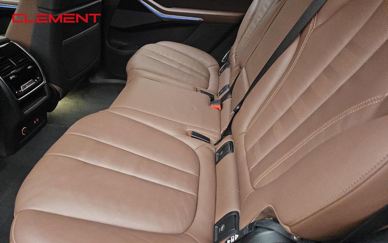 Used 2021 BMW X7 xDrive40i w/ Premium Package image 13