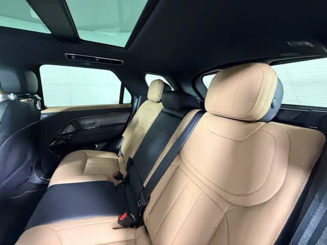New 2027 Land Rover Range Rover Sport Dynamic SE AWD/4WD image 25