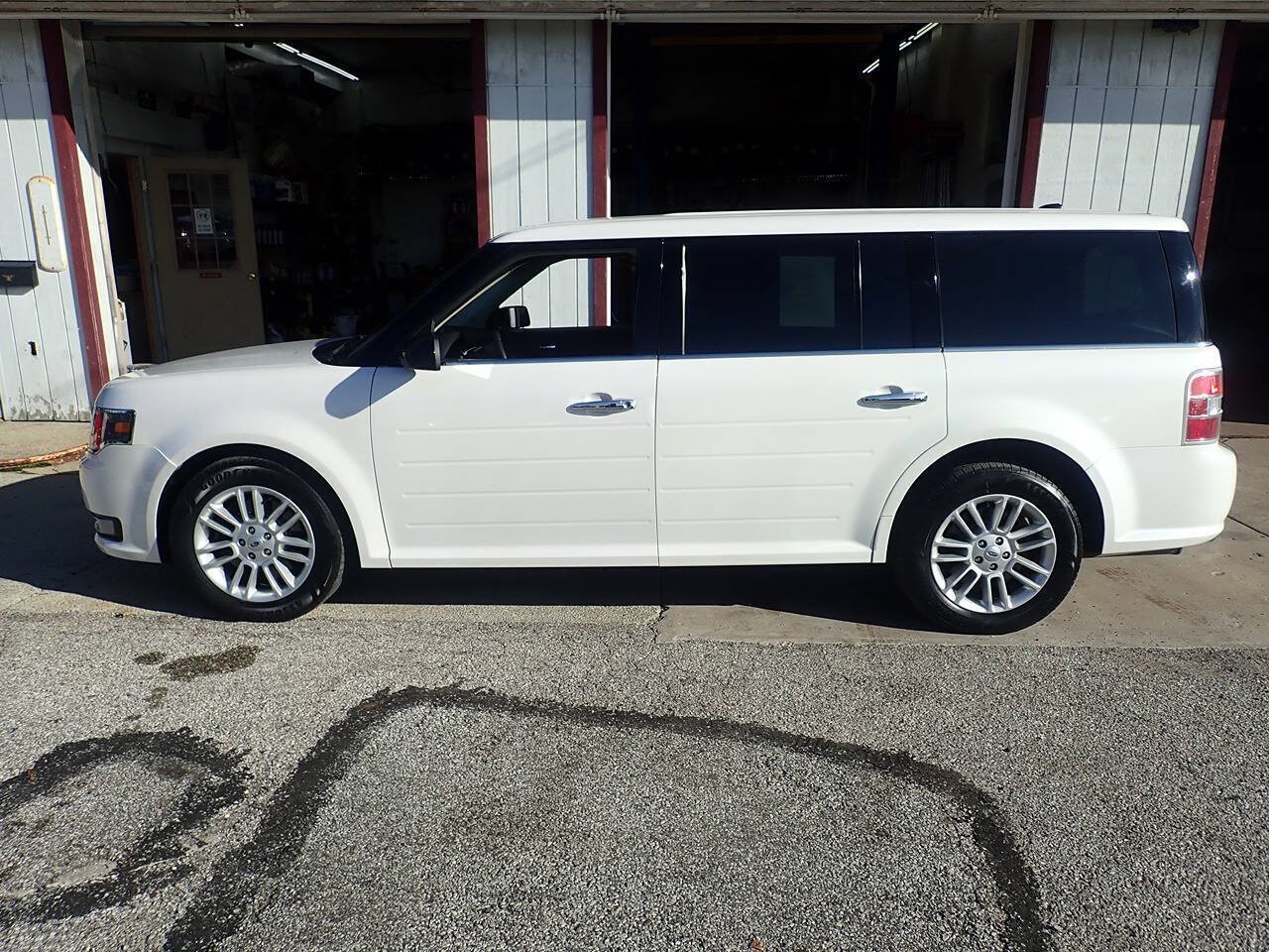 Used 2019 Ford Flex SEL w/ Equipment Group 202A AWD/4WD image 18