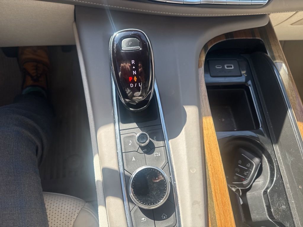 Used 2023 Cadillac Escalade Premium Luxury Platinum image 14