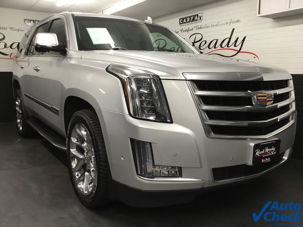 Used 2017 Cadillac Escalade Luxury AWD/4WD image 3