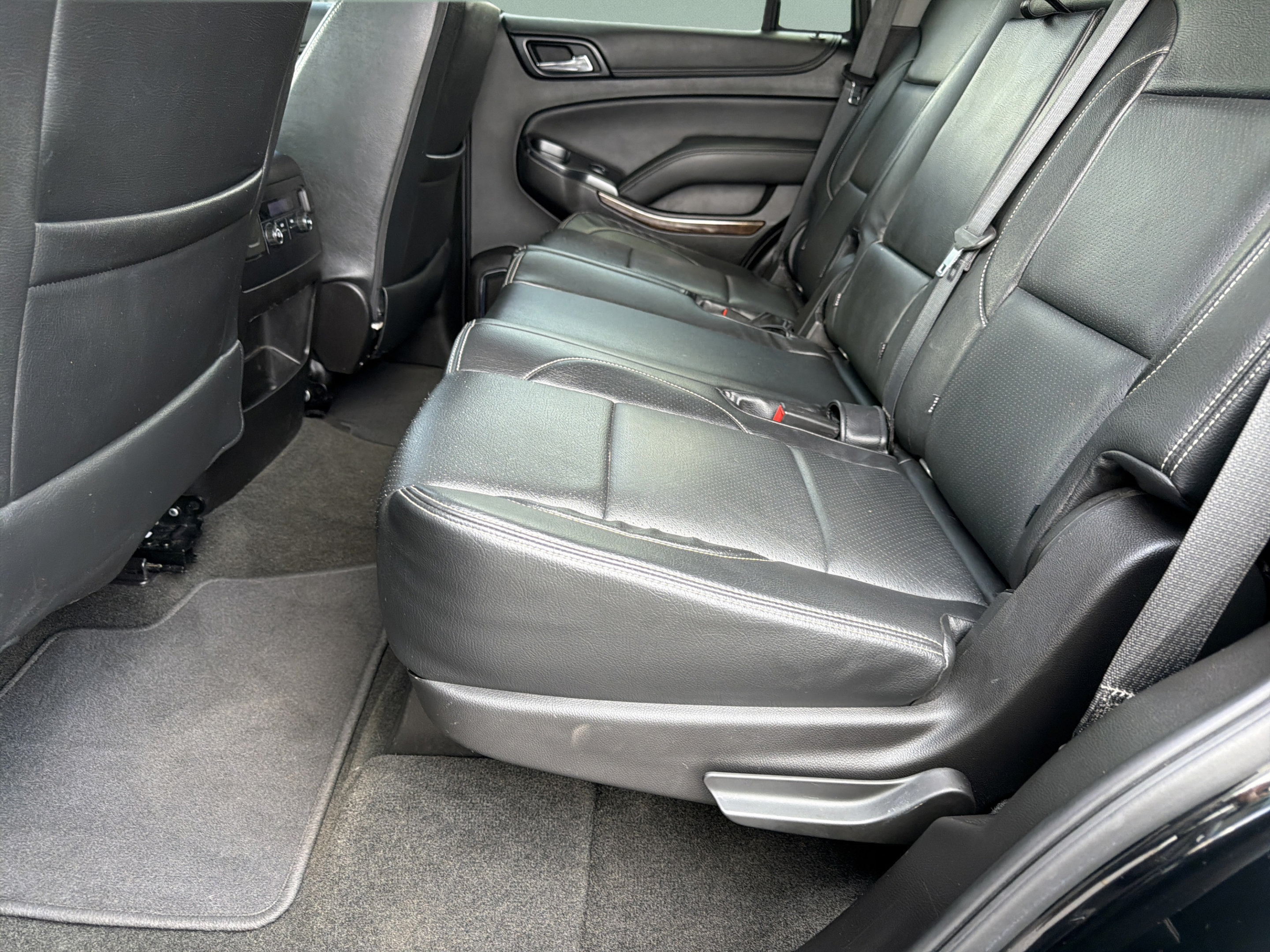 Used 2018 Chevrolet Tahoe LS w/ All-Season Package AWD/4WD image 28