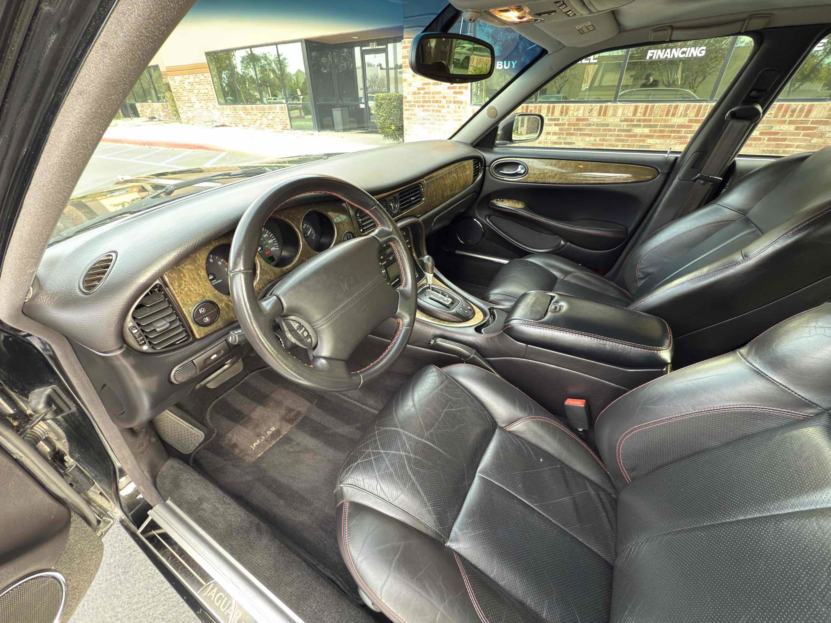 Used 2002 Jaguar XJ8 image 68