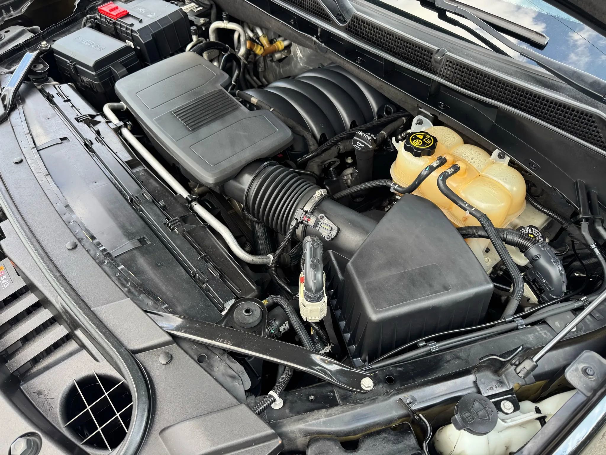 Used 2022 Cadillac Escalade ESV Luxury image 33